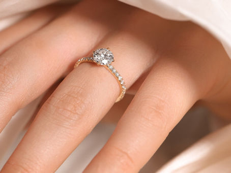 Engagement PhotoShoot Yorkshire.. Free Mobile App