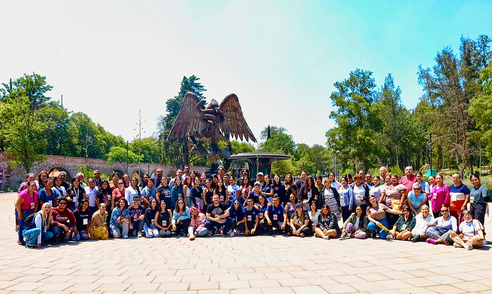 La delegación de la Subsecretaría de Cultura del Gobierno del Estado de Colima, conformada por más de 80 artistas, cocineras tradicionales, artesanos y productoras que representarán al estado por cuarto año consecutivo en la capital del país, durante el Festival Colima en Los Pinos 2025 que se desarrollará los días 17 y 18 de mayo.