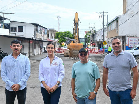 Rosi Bayardo arranca rehabilitación de la calle Reforma; suman 4 calles con concreto hidráulico en su administración