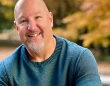 Chris-Hinton-Counselor