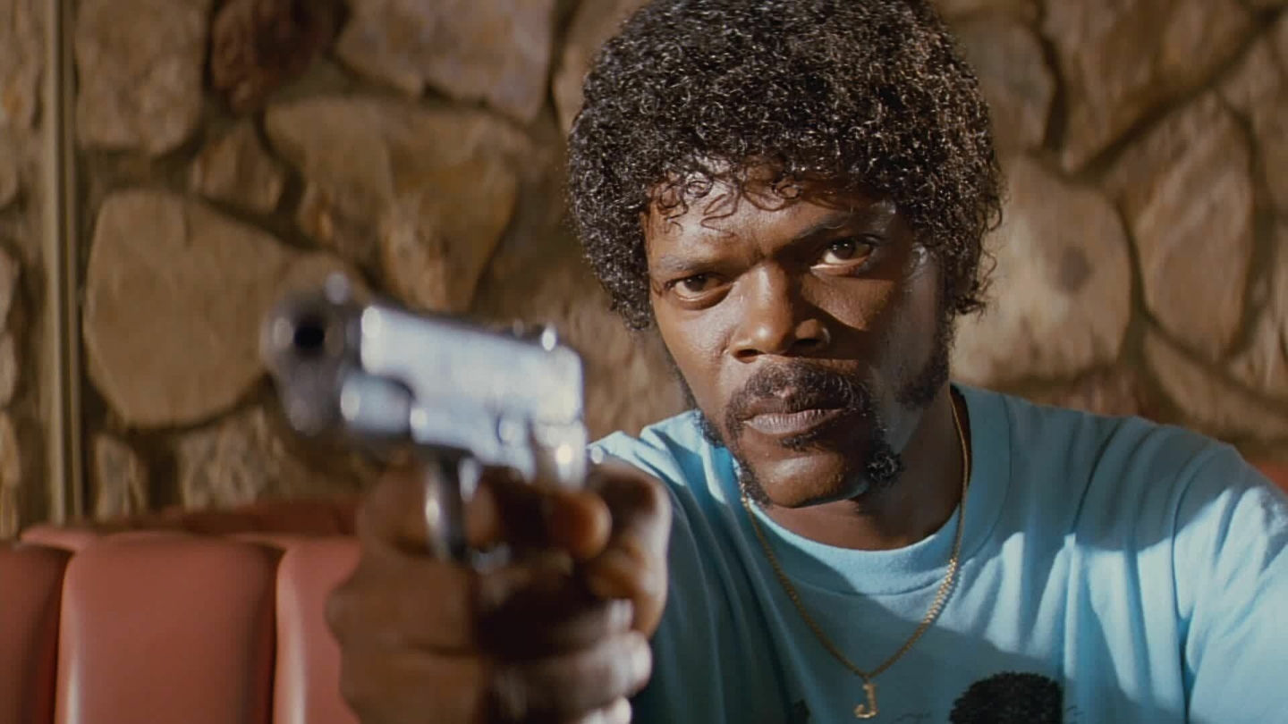 Jules dans Pulp Fiction avec un revolver dans le restaurant