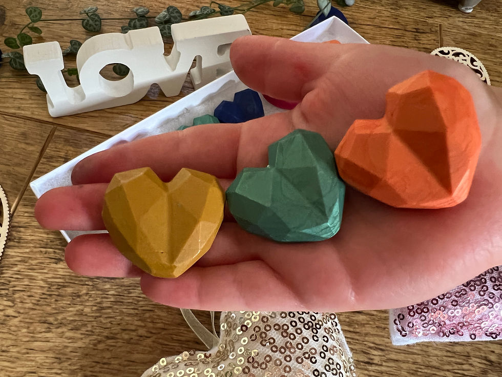 Thumbnail: Small heart shaped crayons
