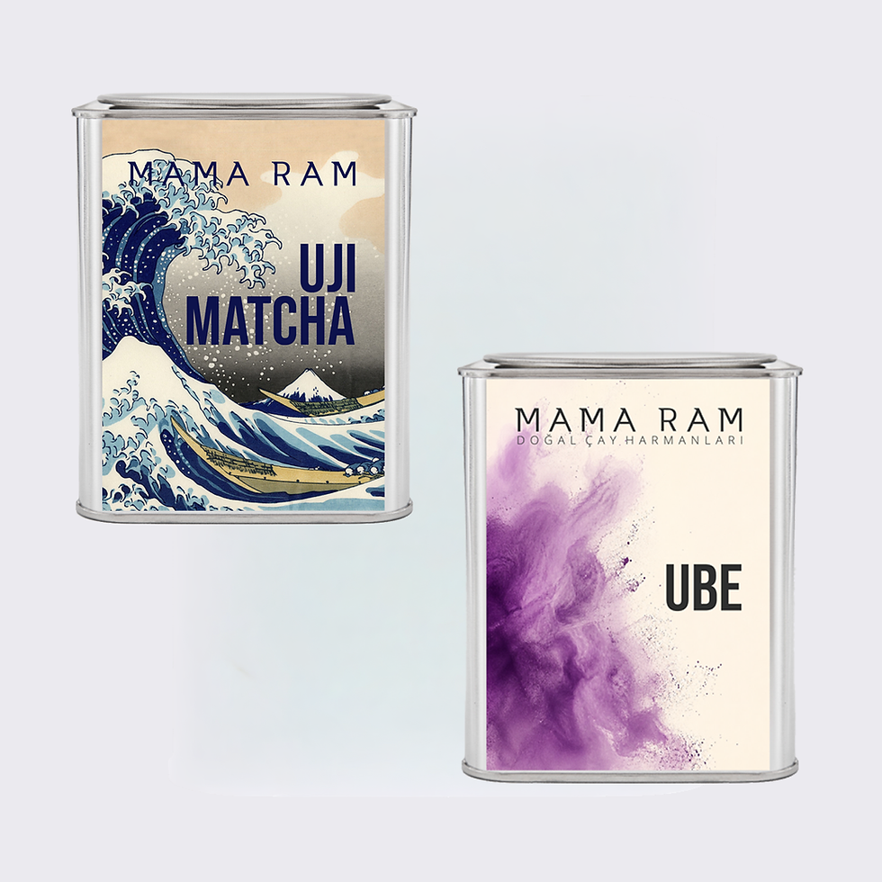 Uji Matcha ve Ube Teneke ambalajları birlikte