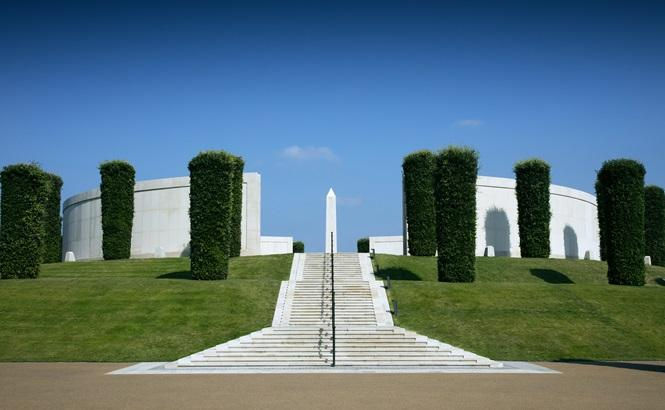 a picture of the remembrance wall/Armed Forces Memorial