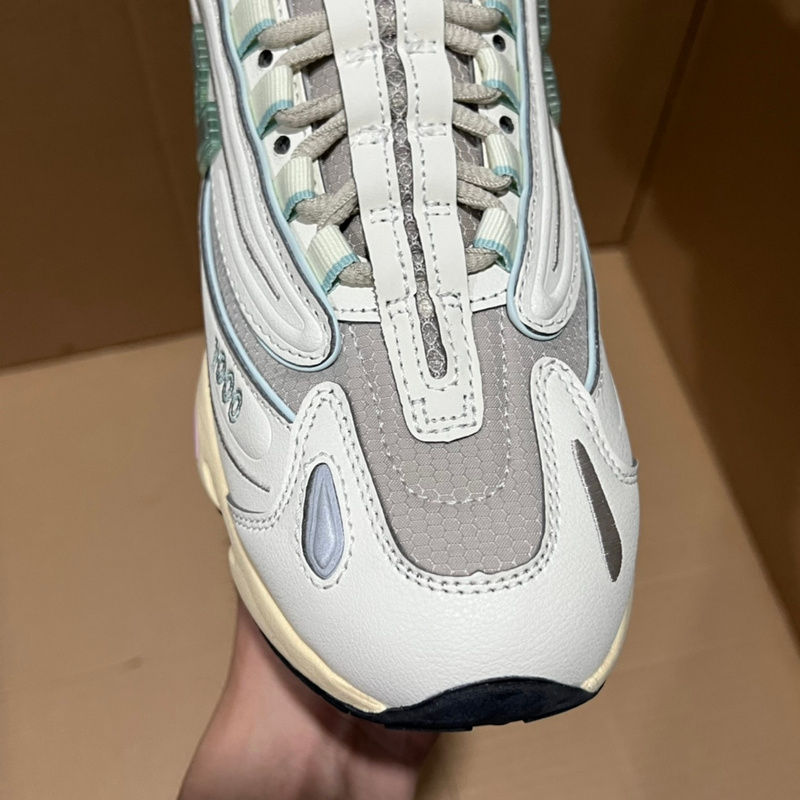 Miniatura: New Balance 1000 White Rose