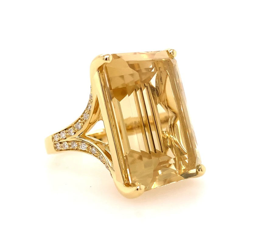 Indexkép: Garavelli sárgarany koktélgyűrű gyémánttal és citrinnel/Garavelli brass cocktail ring with diamond and citrine