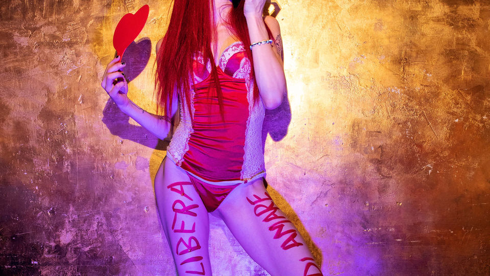 Valerie Reding performing DOING Her - the slur edition at Kulturfolger in Zurich