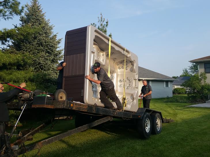 LOADING HOT TUB