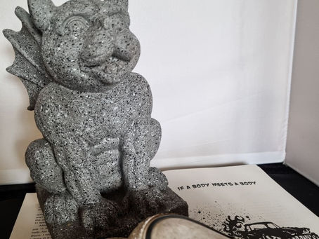 Gary the Gargoyle & ‘The Book of Scary Urban Legends’