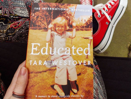 Altă carte - acum în curte