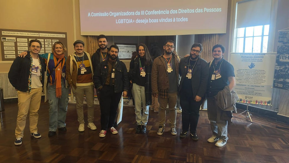 Parte da equipe da ONG Somos na Conferência