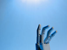 INTELLIGENZA ARTIFICIALE E HIGH-TECH: BUROCRAZIA E RITARDI DIGITALI FRENANO LA COMPETITIVITÀ ITALIANA