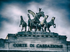 LIQUIDAZIONE DEL PATRIMONIO NELLA SOVRAINDEBITAZIONE: LA CASSAZIONE ESTENDE IL RITO CAMERALE