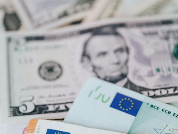 IN CRESCITA LE VENDITE AL DETTAGLIO