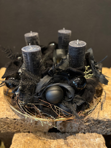 Adventskranz schwarz
