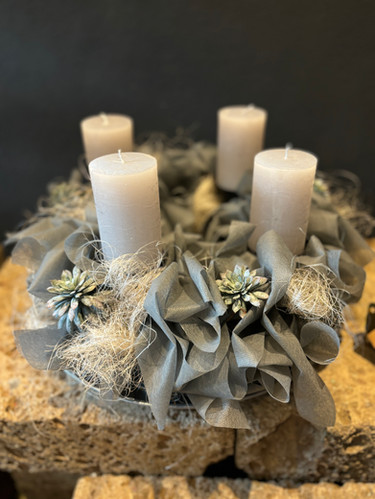 Adventskranz grau