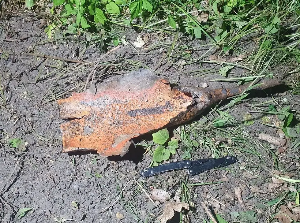 Explosion d'un obus lors d'une pêche à l'aimant