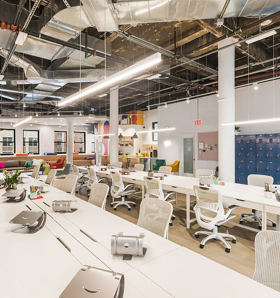 モダンなオープンオフィス