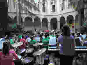 An incredible performance in central Barcelona, Gower Music Tours