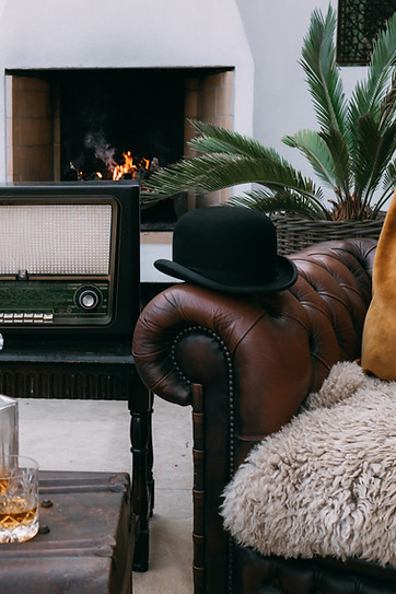 Edited gentlemans lounge fire .jpg
