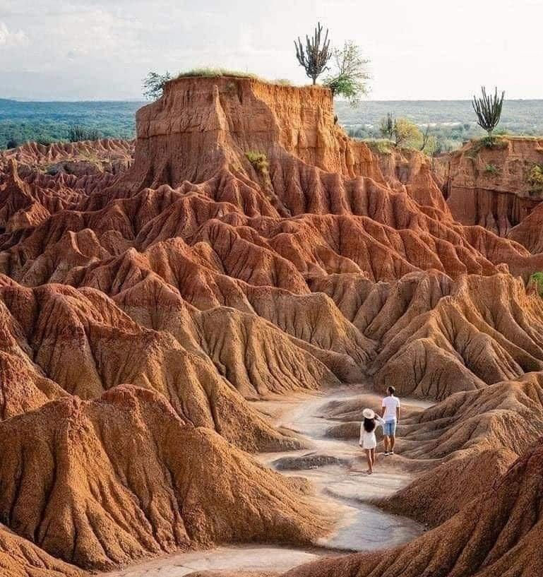 Miniatura: TOUR ENCANTO HUILENCE