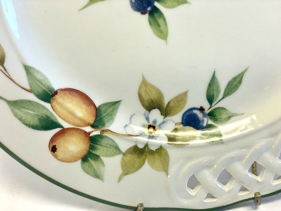 Thumbnail: Vintage Brunelli “Tiffany” Ceramic Dinner Plate 10.5” Fruit & Floral design