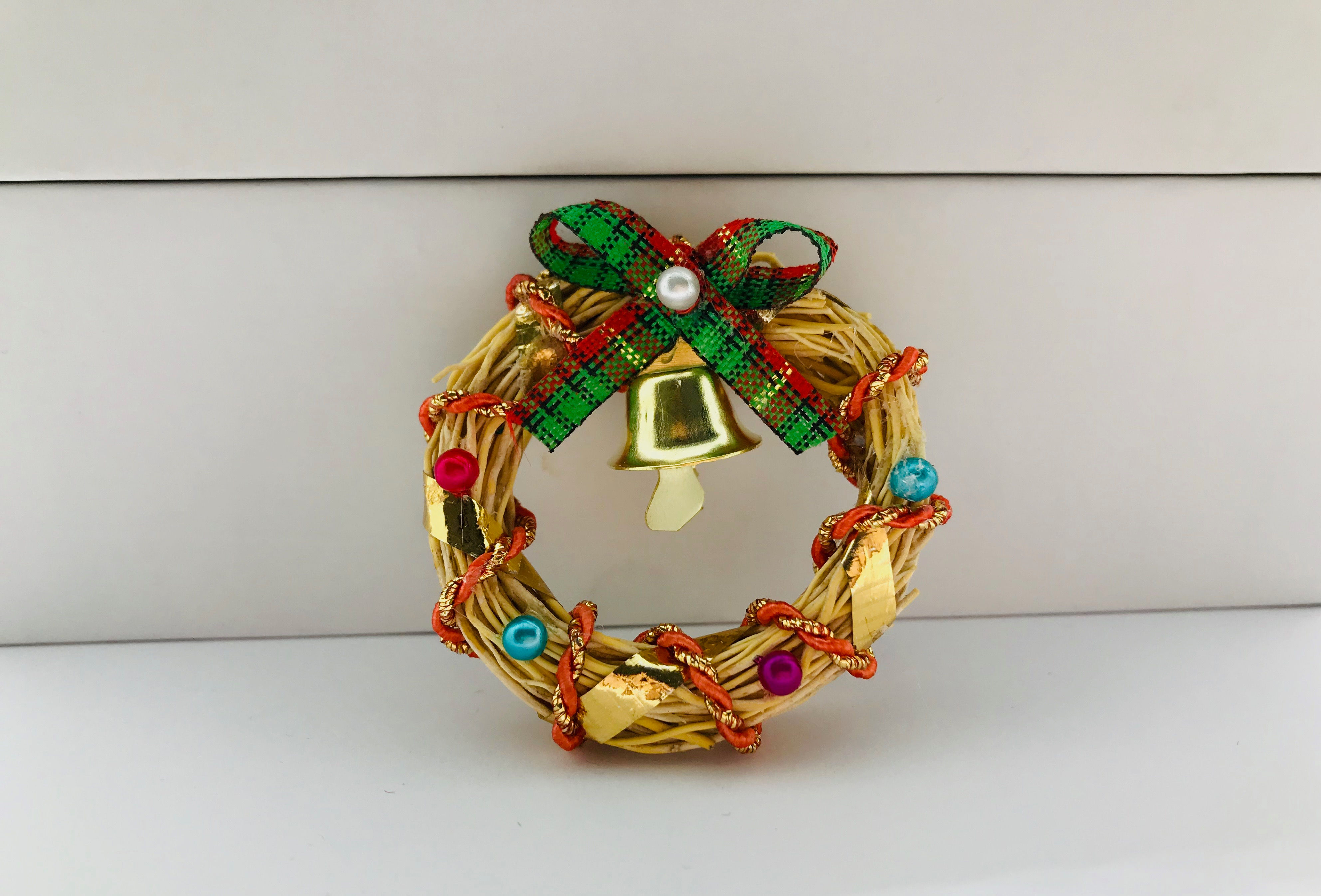 Couronne de Nöel miniature pour maison de poupée