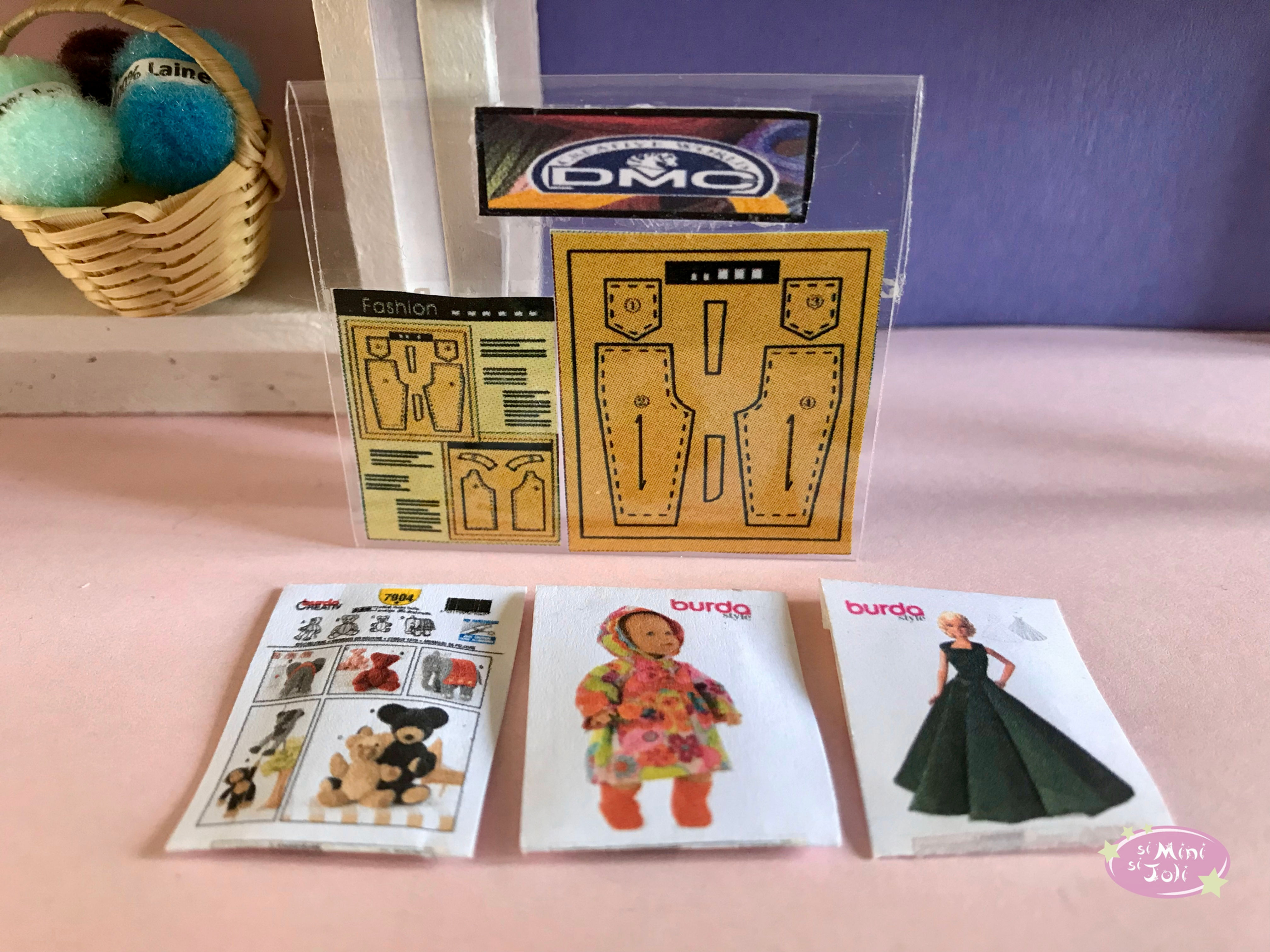 Lot de 4 patrons miniature pour maison de poupée couture, mercerie 1:12