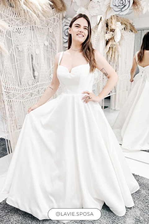 Woman wearing minimalistic mikado ballgown