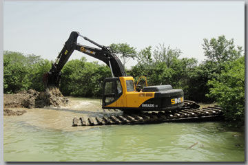 Amphibious_Excavator.jpg