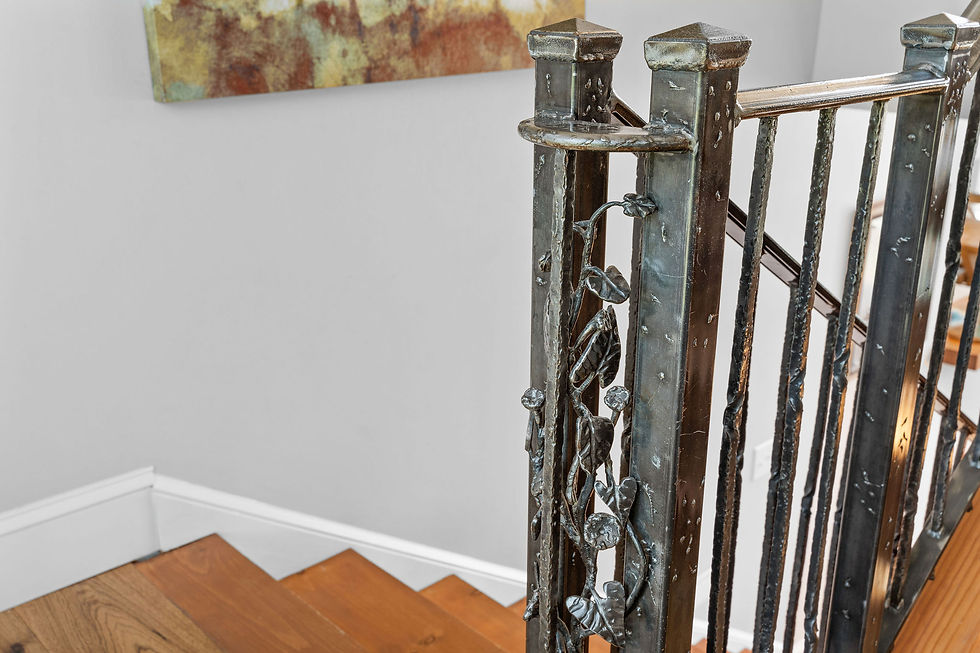 Iron vines detail