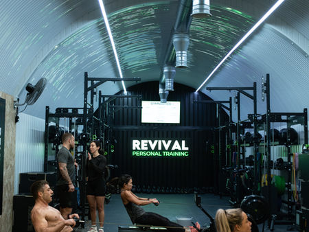 The Genuinely Best Ways to Build Consistency, Strength & Muscle (Without Burning Out by February)