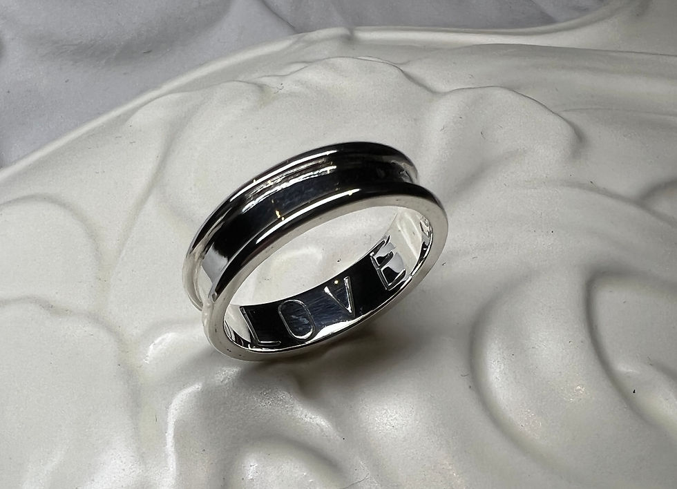 Thumbnail: 925 Sterling Silver Concave Profile LOVE Ring (Size U)