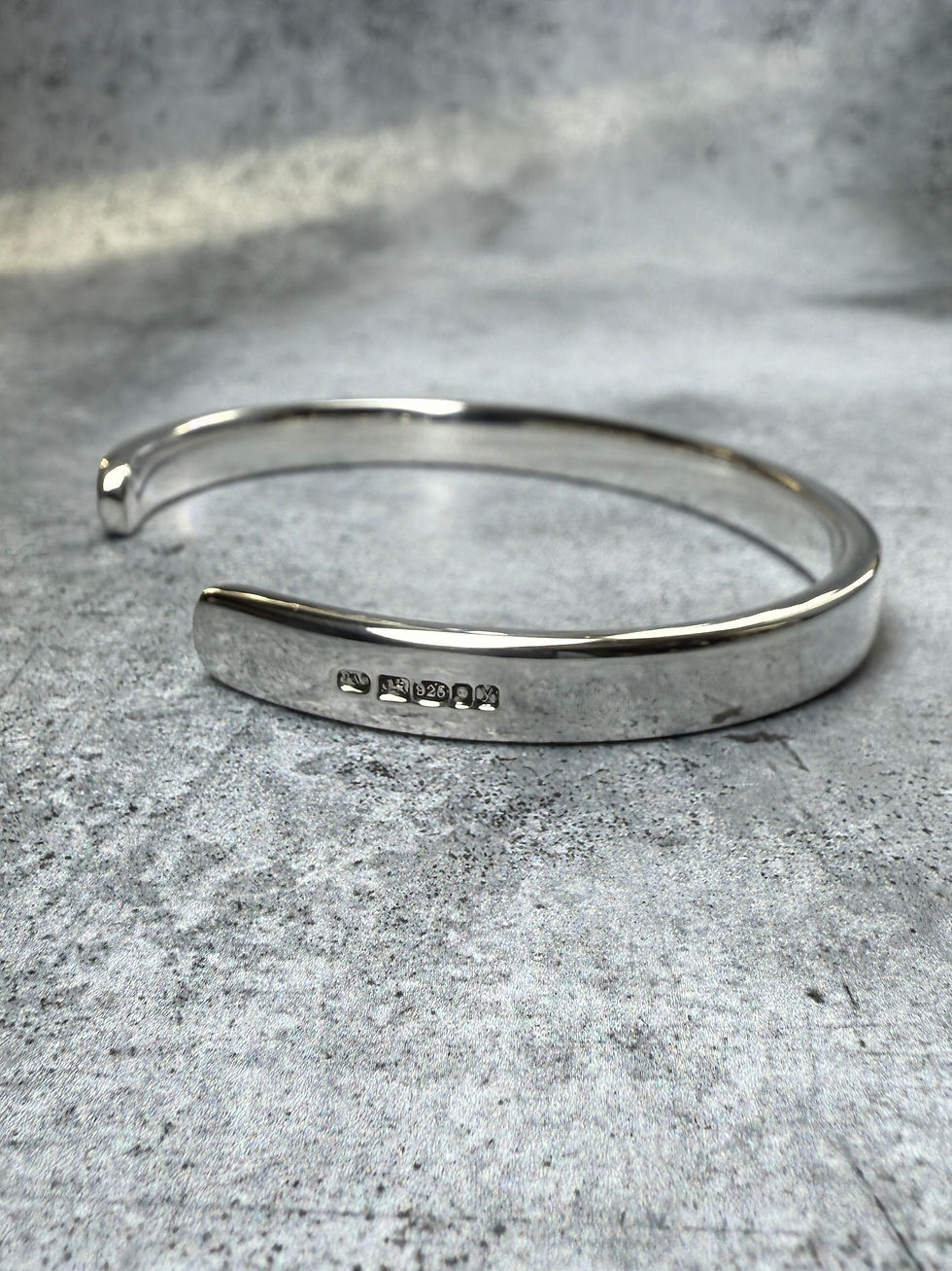 Thumbnail: Small Assay Hallmark Sterling Silver Polished Unisex Wide Torque Cuff Bangle