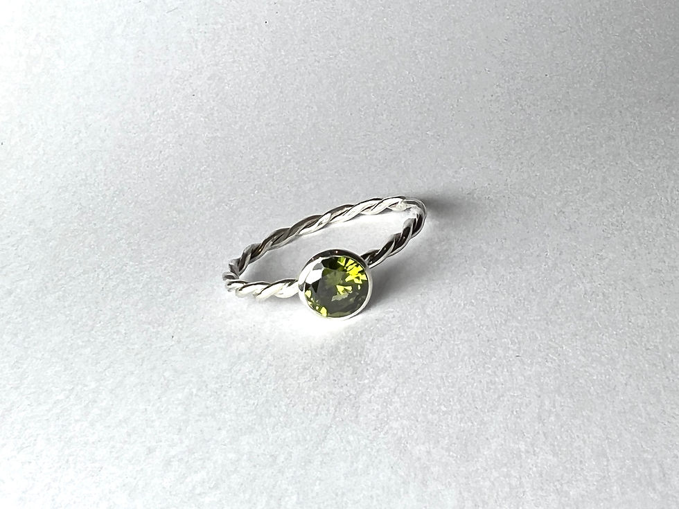 Thumbnail: 925 Sterling Silver and 0.8 carat Olive Green CZ Solitaire Ring (Size S)