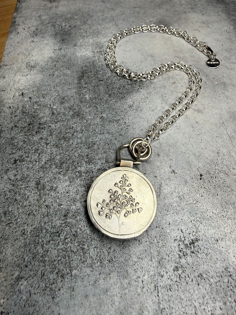 Thumbnail: Assay Hallmarked Silver Ginko & Labradorite Chunky Belcher Chain Necklace 24”