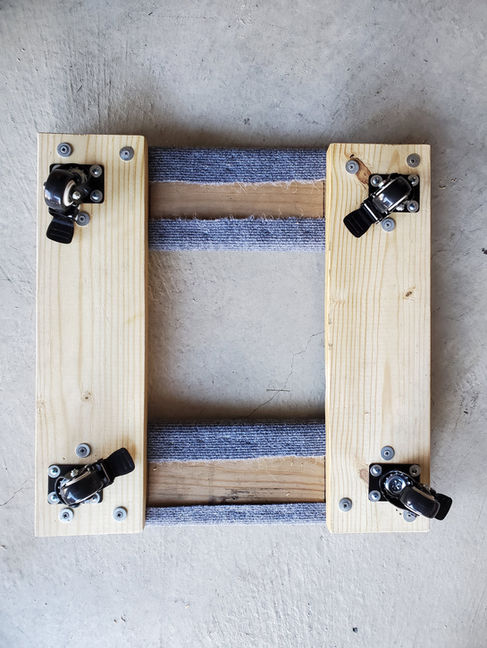Dolly frame with all 4 casters attached