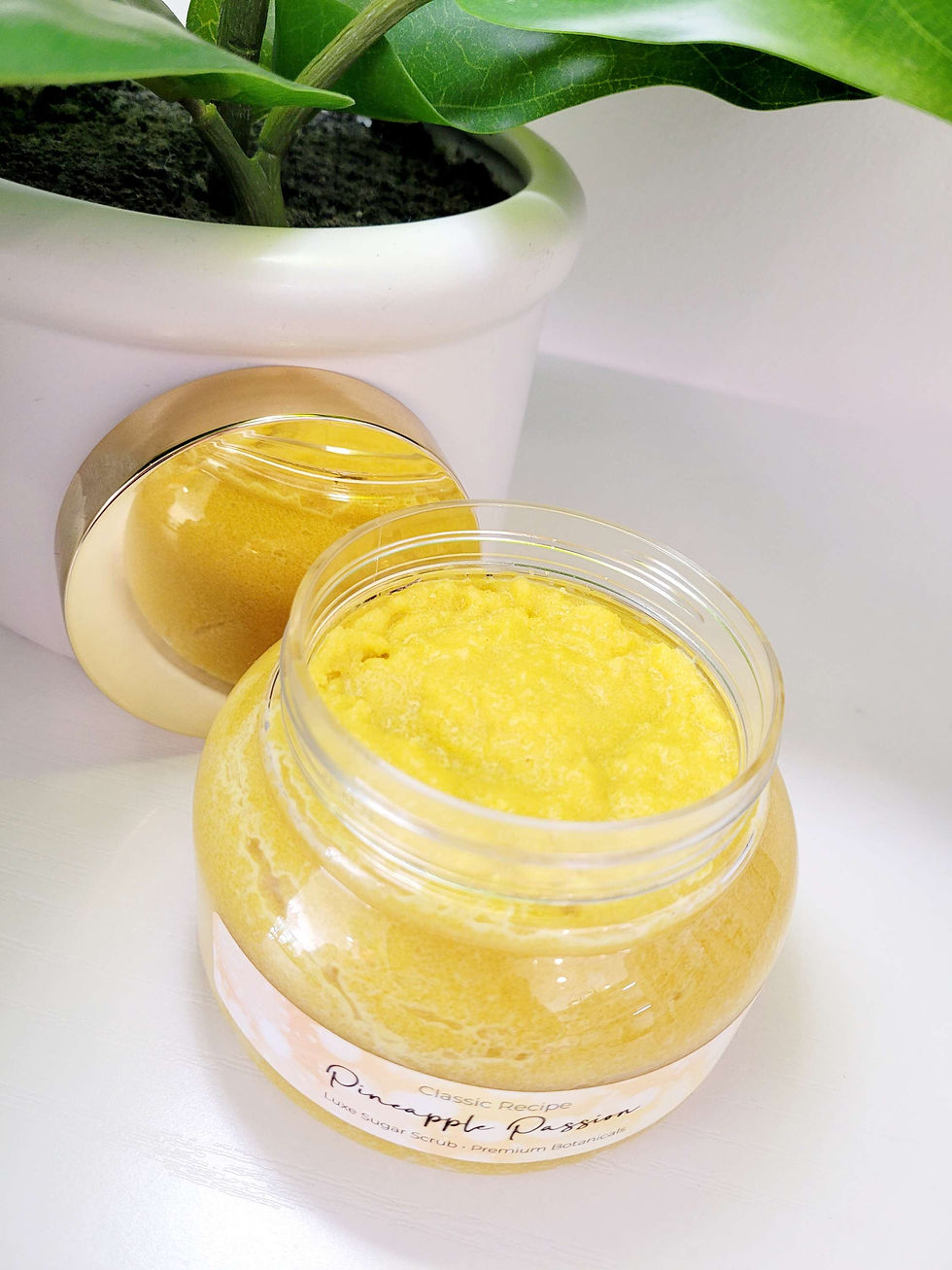 Thumbnail: Pineapple Passion Luxe Sugar Scrub