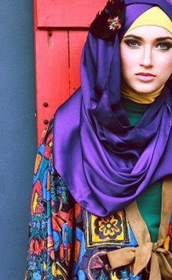 MIDDLE EAST WOMAN'S CLOTH