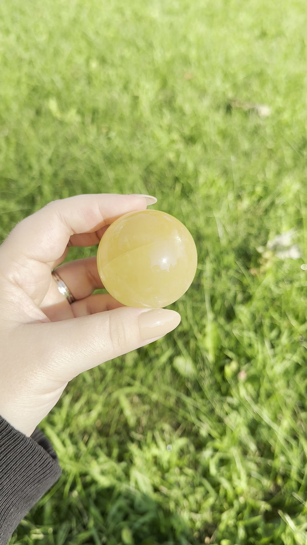 Thumbnail: Honey Optical Calcite Spheres