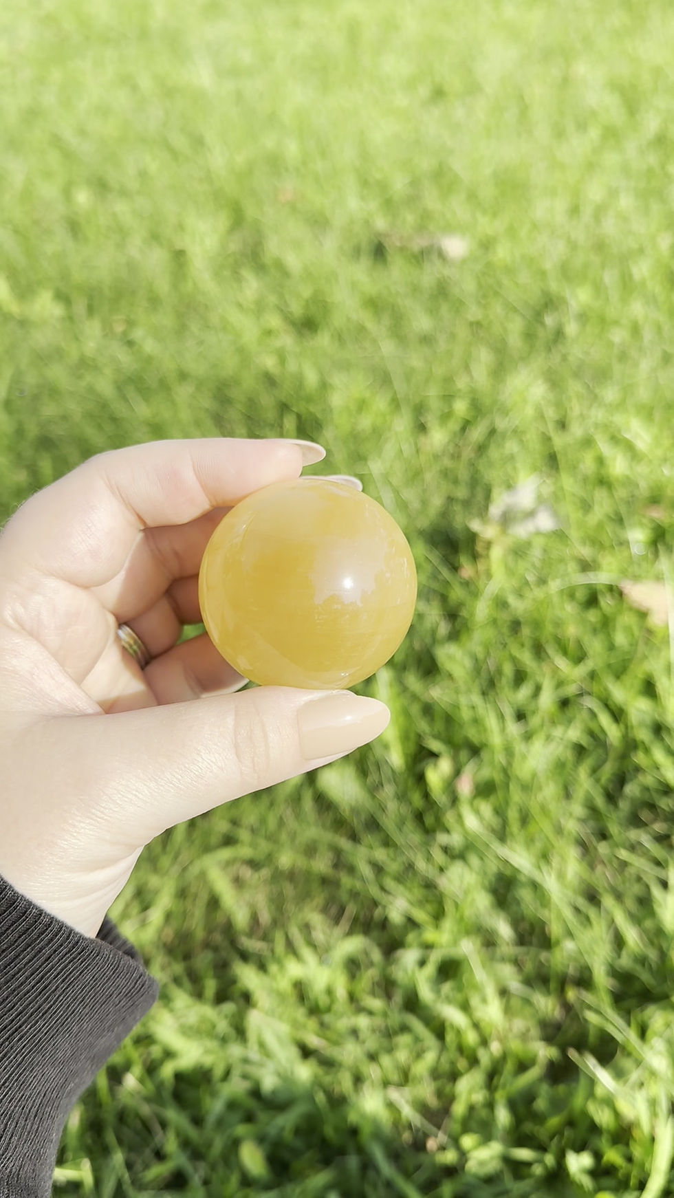 Thumbnail: Honey Optical Calcite Spheres