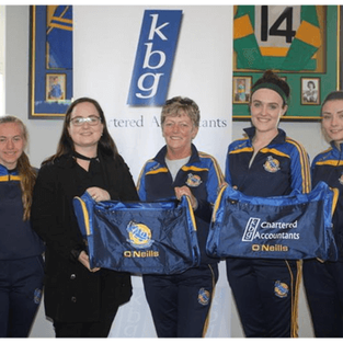 Louise Quinn Presents gear bags to Aughawillan ladies