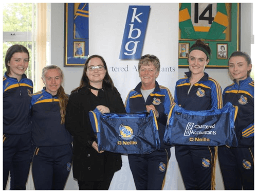 Louise Quinn Presents gear bags to Aughawillan ladies