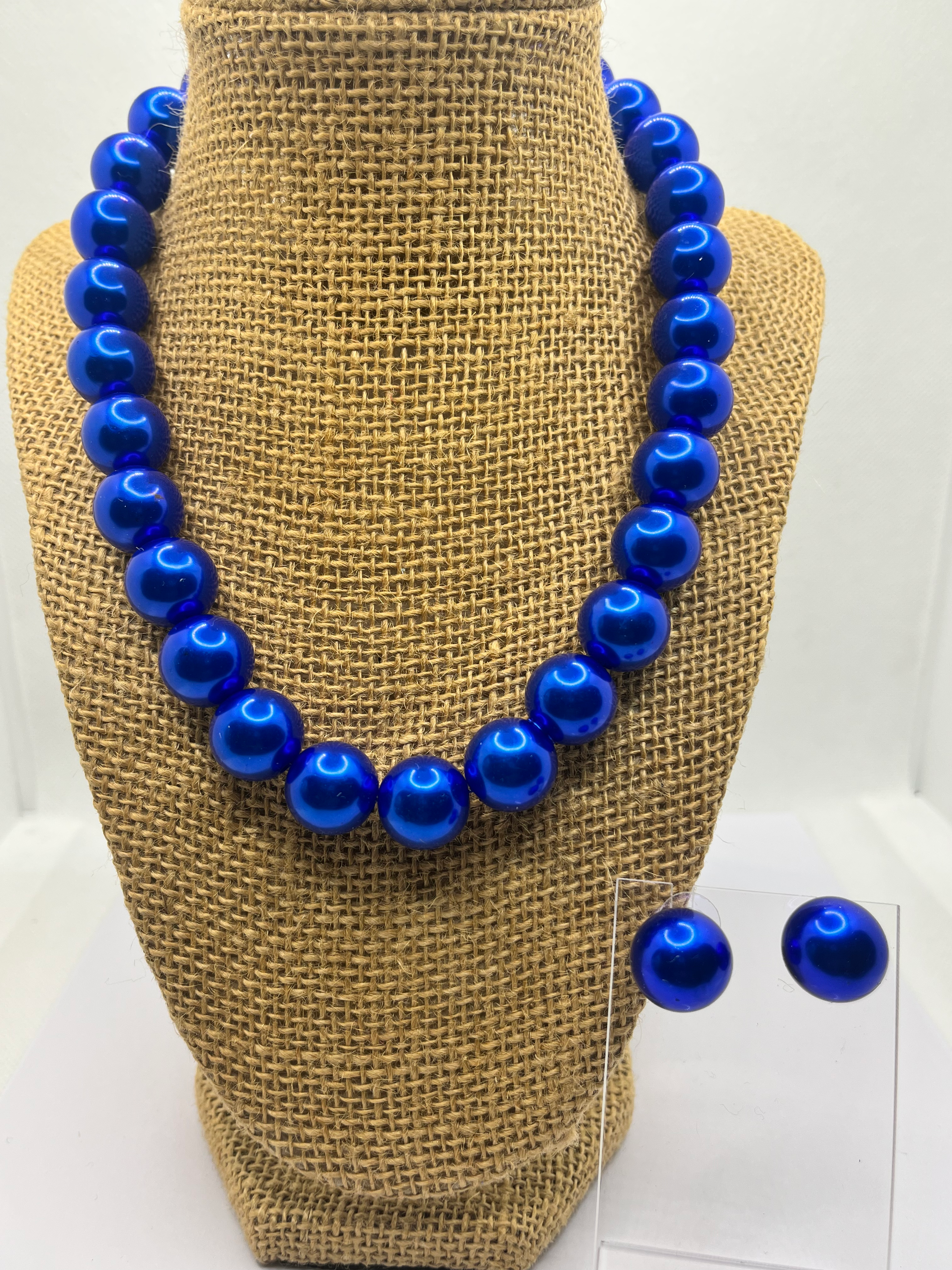 Necklace + Earrings Set