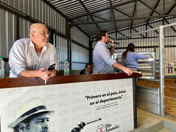 Exitosa feria de Otto Fernández en Parada Fariña