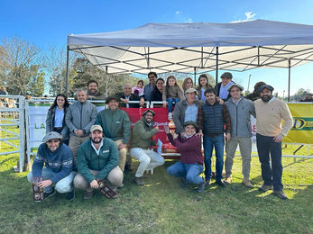 Gran remate de Iguarán y Pérez Frontini