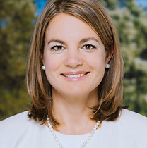 Elise Buckle Photo Officelle 2021.jpeg