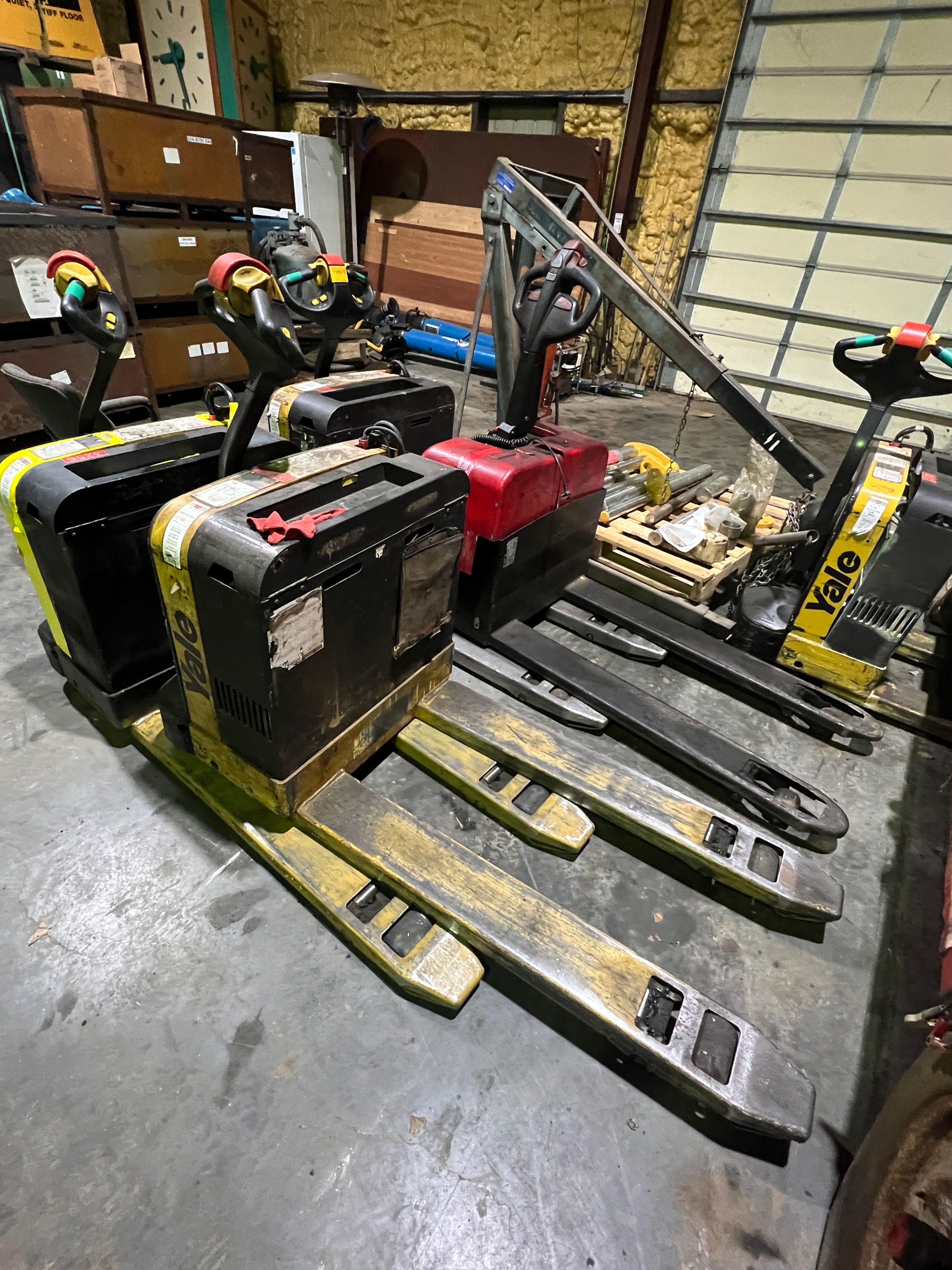 Battery Operated Pallet Jacks