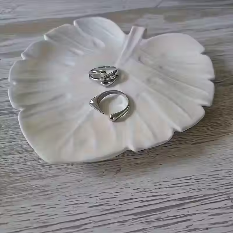 Thumbnail: Monstera Leaf Tray