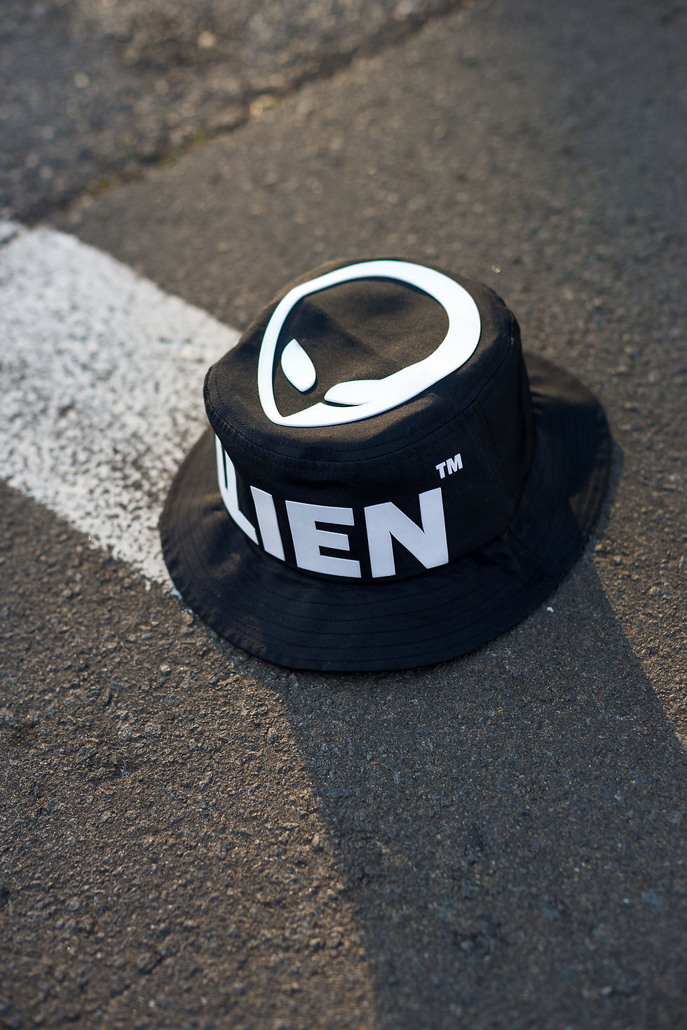 Thumbnail: ALLIEN - BLACK BUCKET